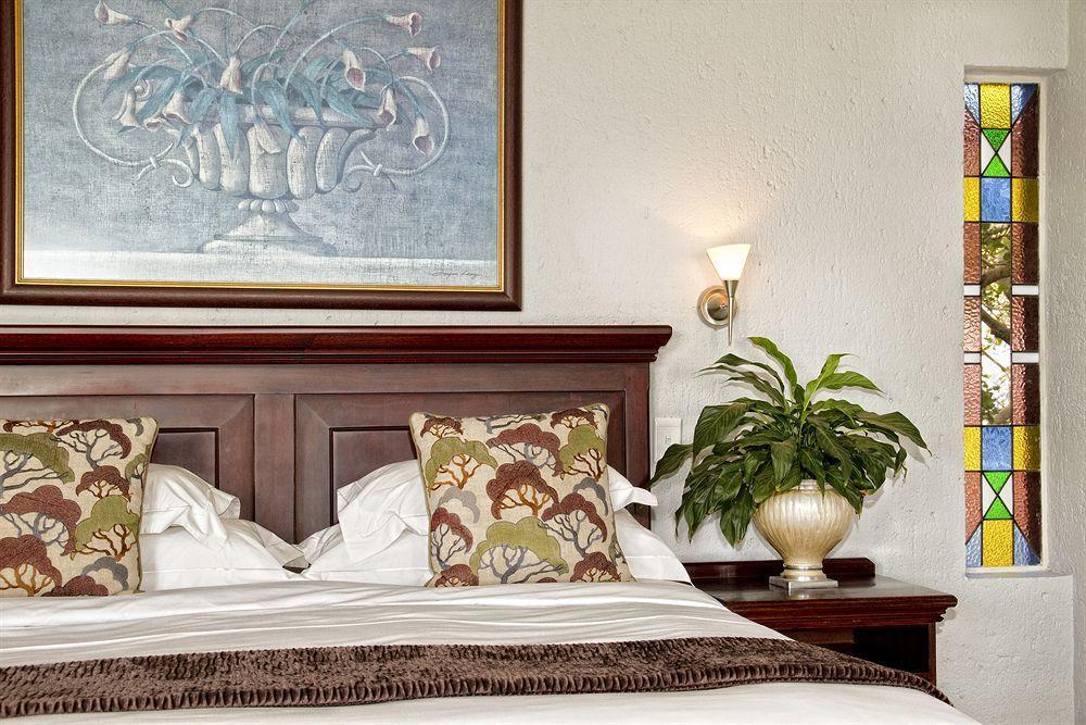 Loerie'S Call Guesthouse Mbombela Bagian luar foto