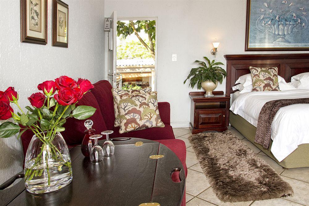 Loerie'S Call Guesthouse Mbombela Bagian luar foto