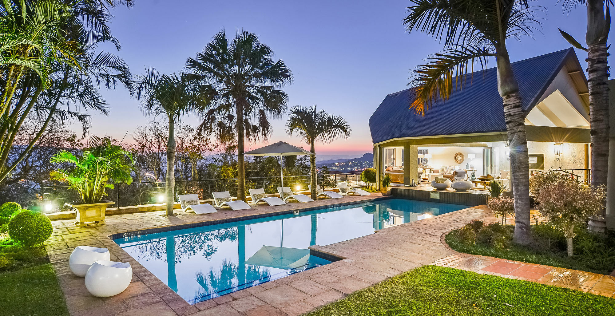 Loerie'S Call Guesthouse Mbombela Bagian luar foto