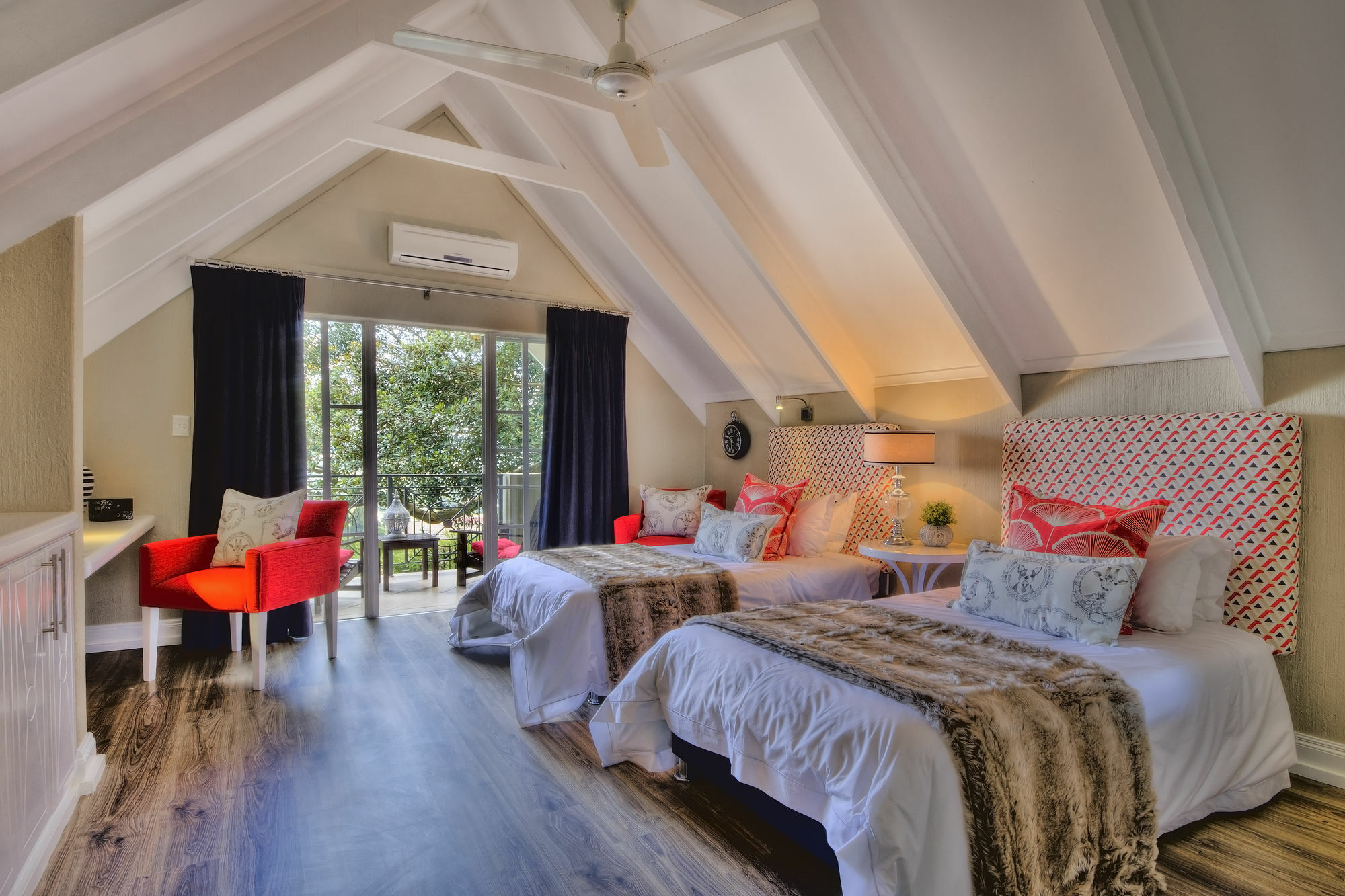 Loerie'S Call Guesthouse Mbombela Bagian luar foto