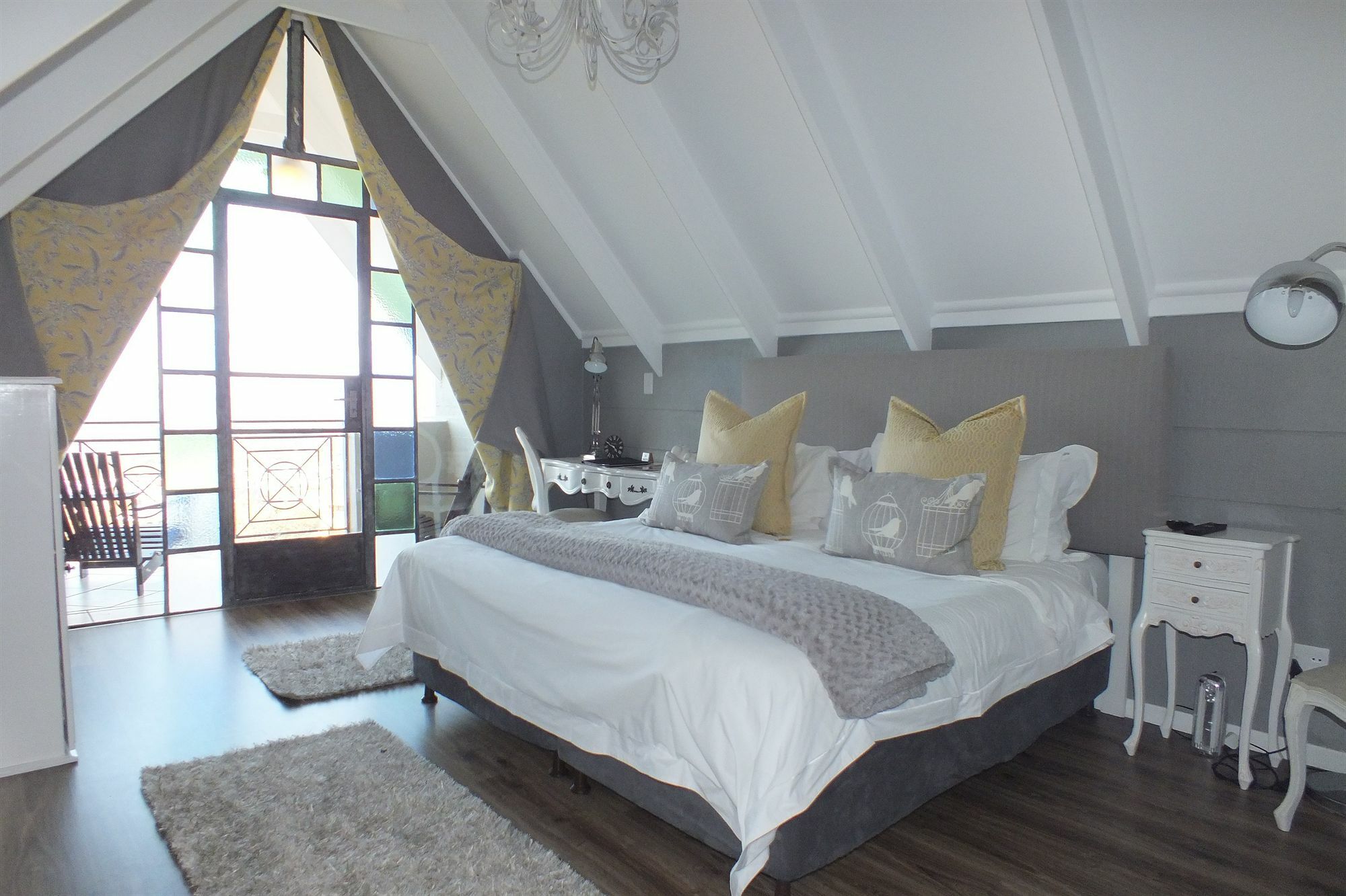 Loerie'S Call Guesthouse Mbombela Bagian luar foto